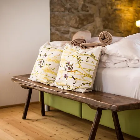 Winzarei, Weingut Tement Holiday home Berghausen