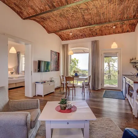 Winzarei, Weingut Tement *