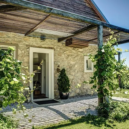 Holiday home Winzarei, Weingut Tement