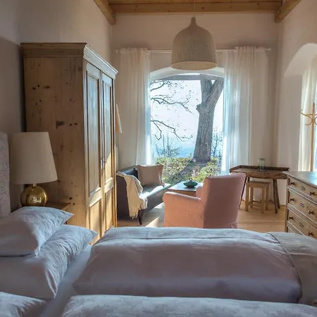 Holiday home Winzarei, Weingut Tement *