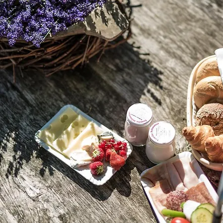 Winzarei, Weingut Tement * Berghausen