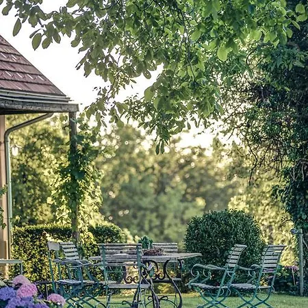 Hébergement de vacances Winzarei, Weingut Tement Berghausen