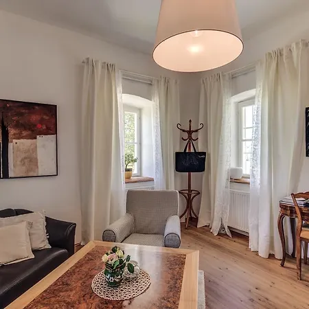 Winzarei, Weingut Tement * Berghausen