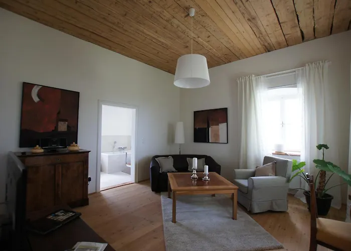 Hébergement de vacances Winzarei, Weingut Tement Berghausen