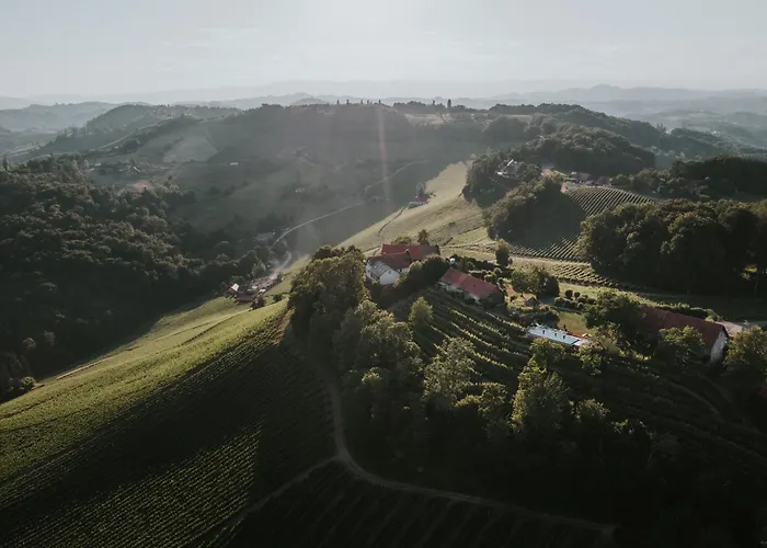 Winzarei, Weingut Tement * Berghausen