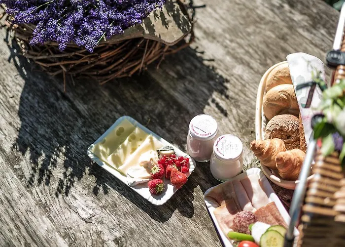 Winzarei, Weingut Tement * Berghausen